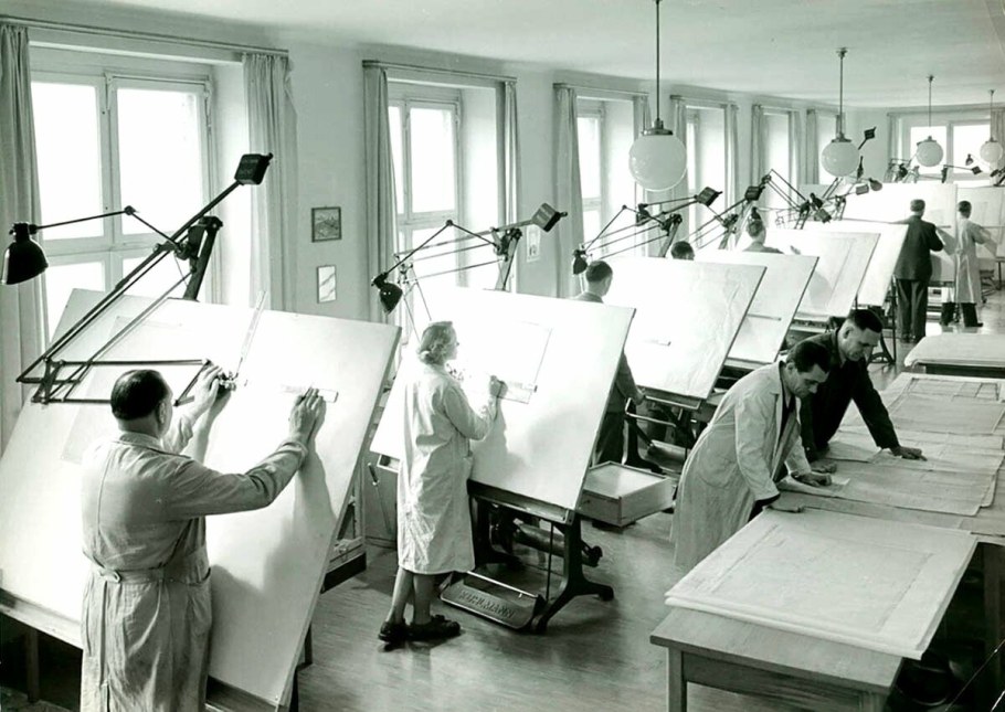 Архитектор за кульманом СССР