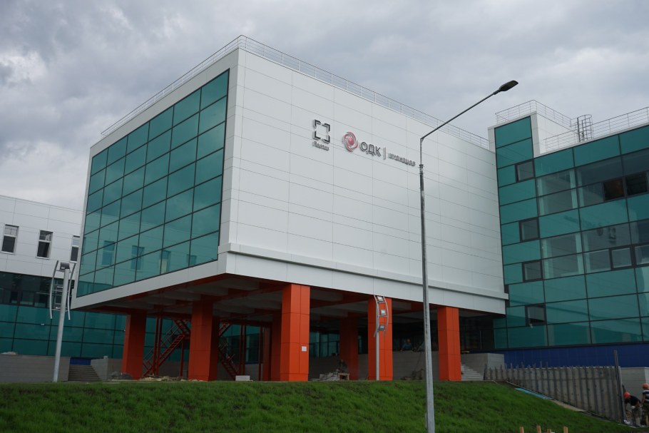 28 Тысяч квадратных метров здание