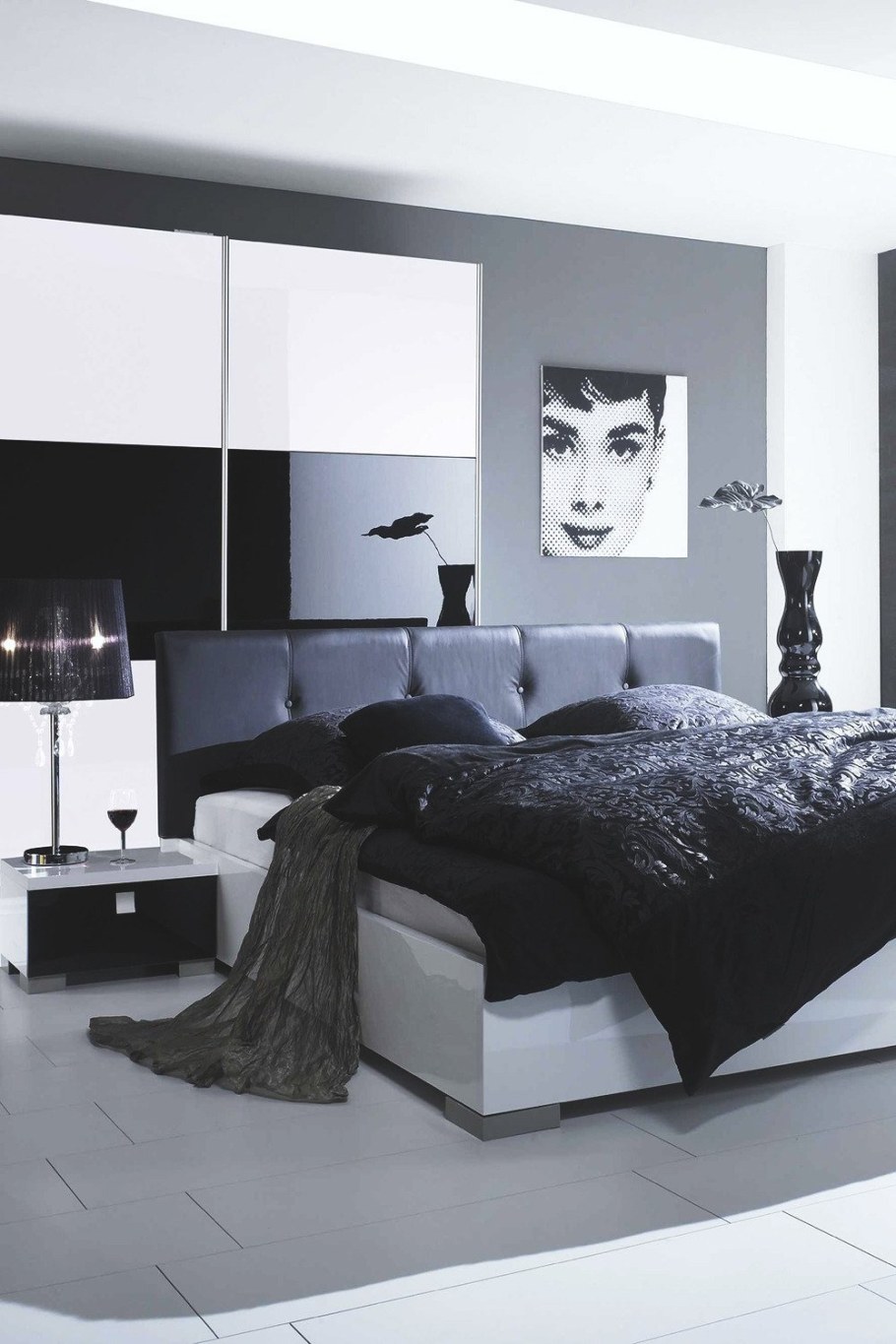 Черная спальня