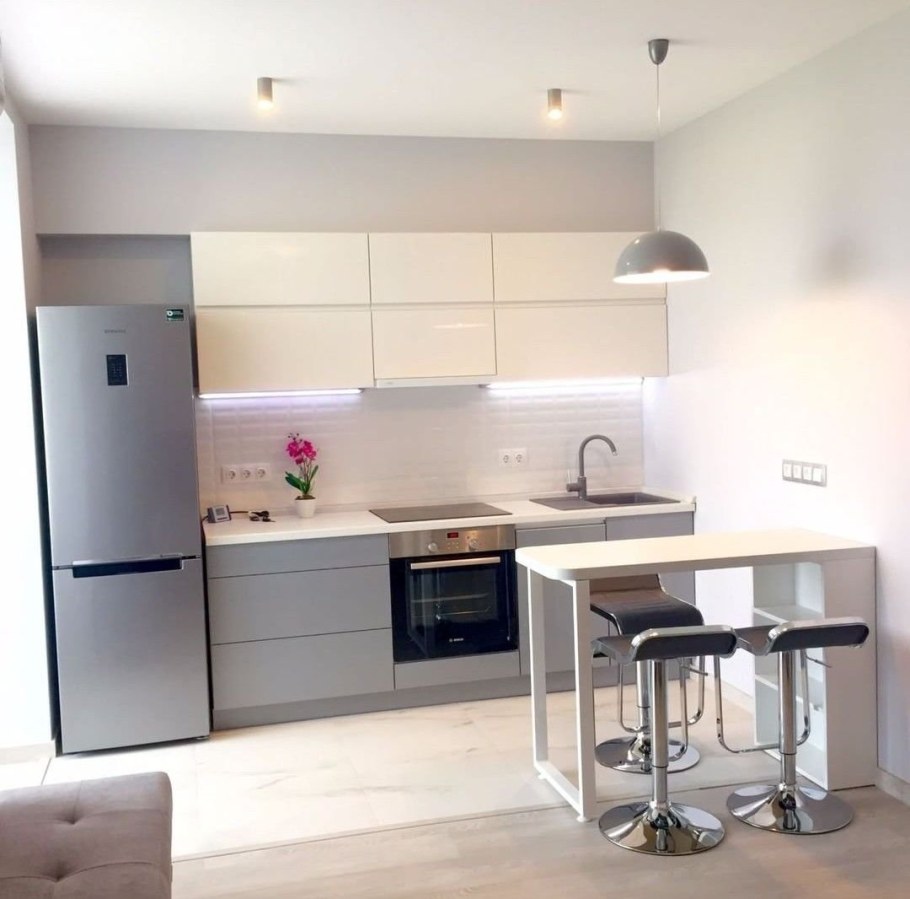 Кухня угловая для маленькой студии