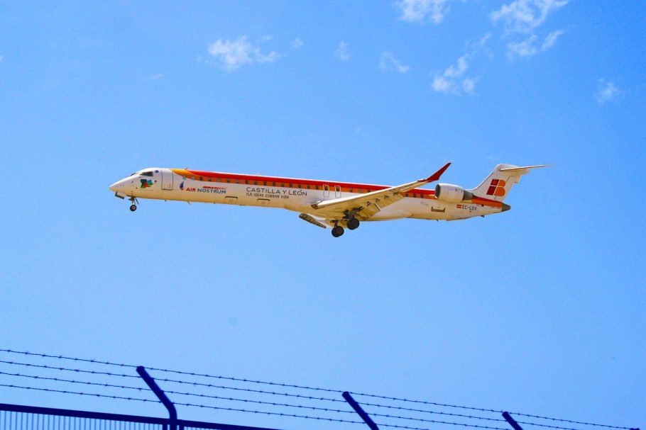 Canadair CL-600