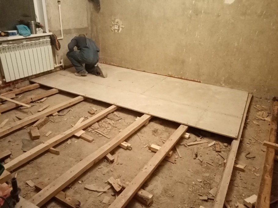Утеплить пол в частном доме