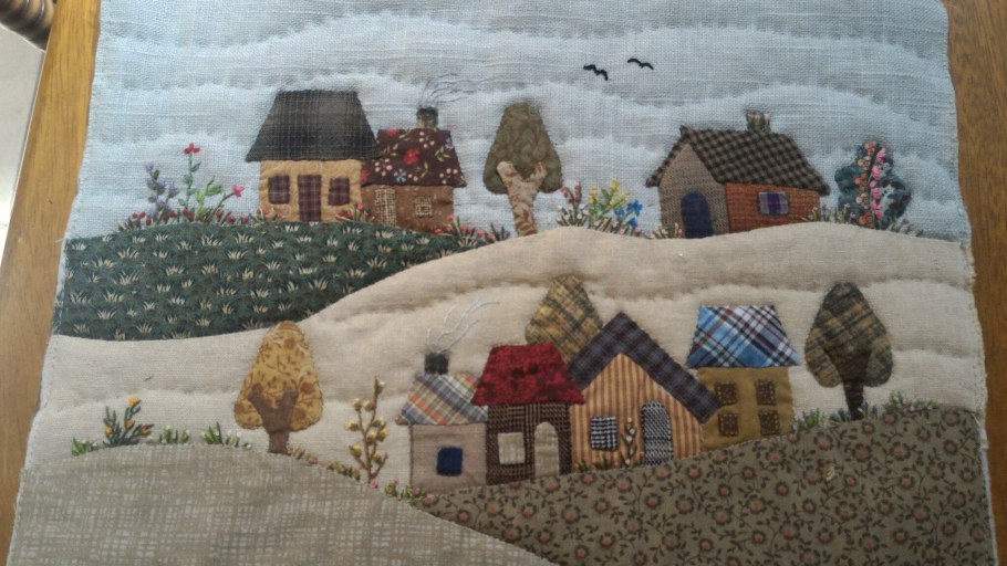 Аппликация домики из ткани