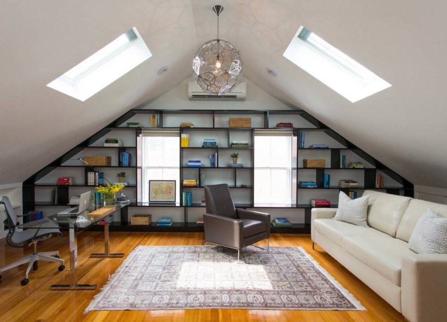 Комната на мансарде