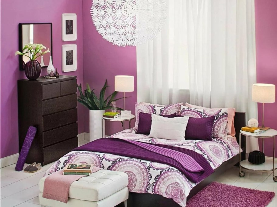 Комната в сиреневом цвете
