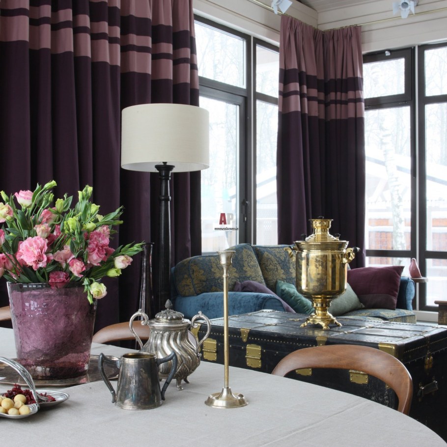 Самовар в интерьере современной кухни