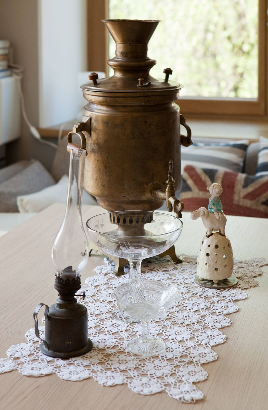 Самовар в интерьере кухни