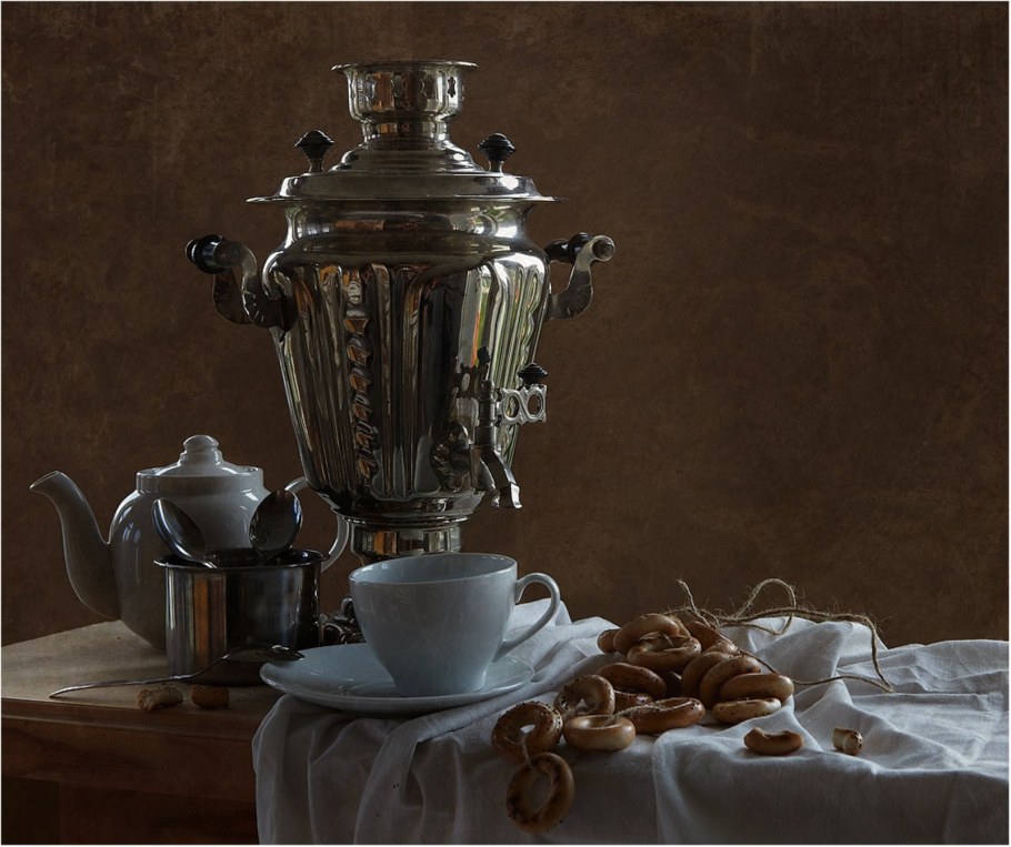 Натюрморт с самоваром