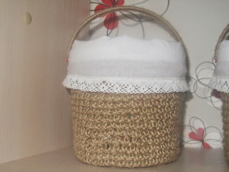 Декор пластикового ведра из-под майонеза