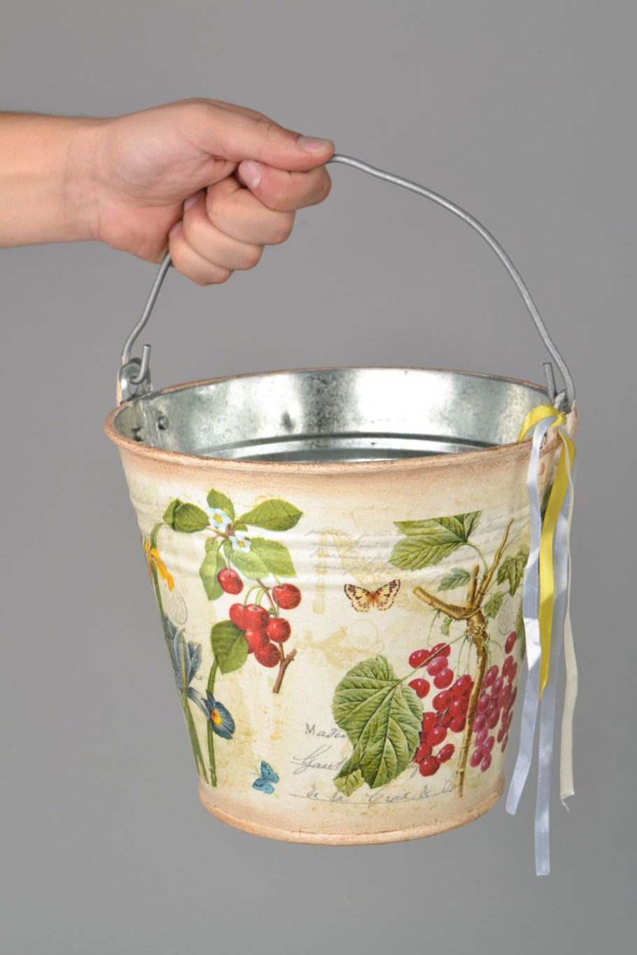Украсить ведро