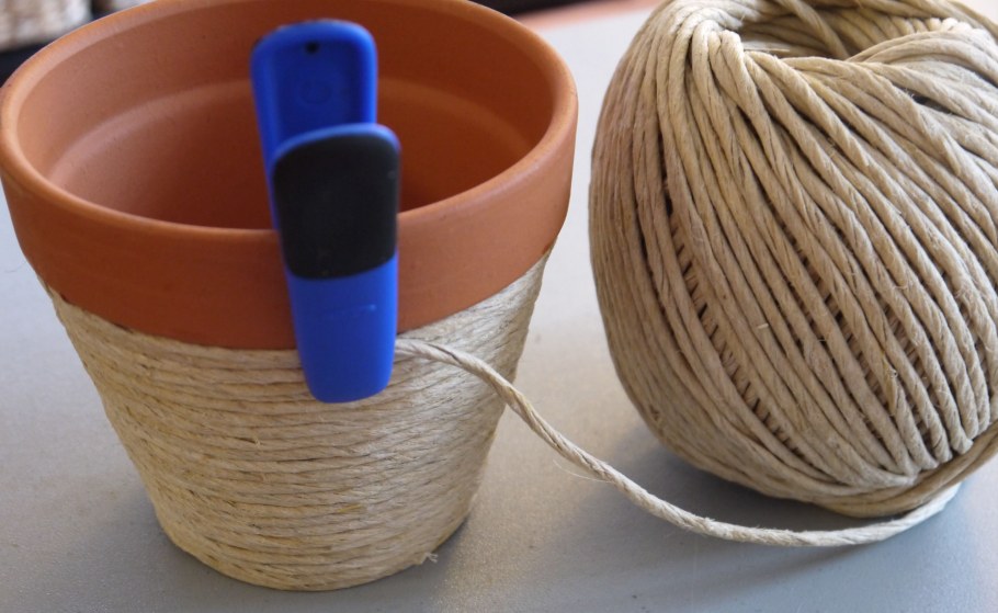 Декор цветочного горшка шпагатом