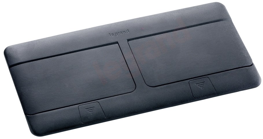 054028 Legrand выдвижной розеточный блок