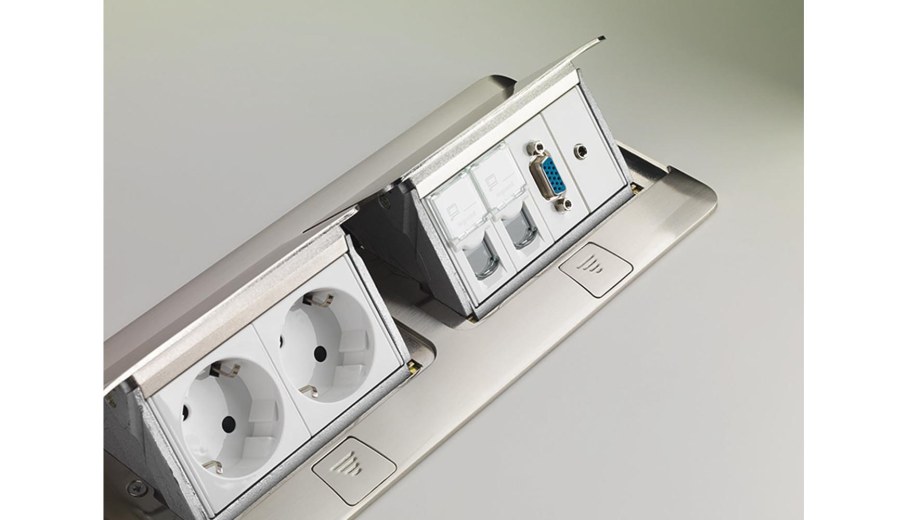 054026 Legrand выдвижной розеточный блок