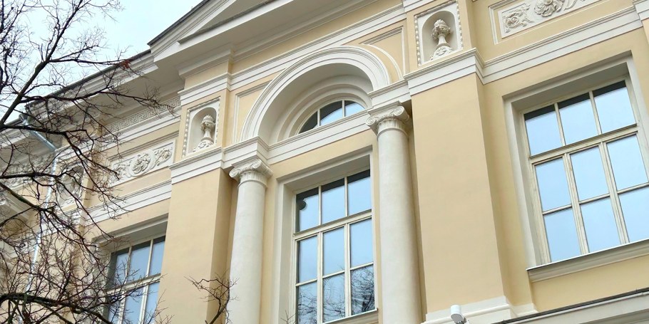 Здание МГУ В Москве