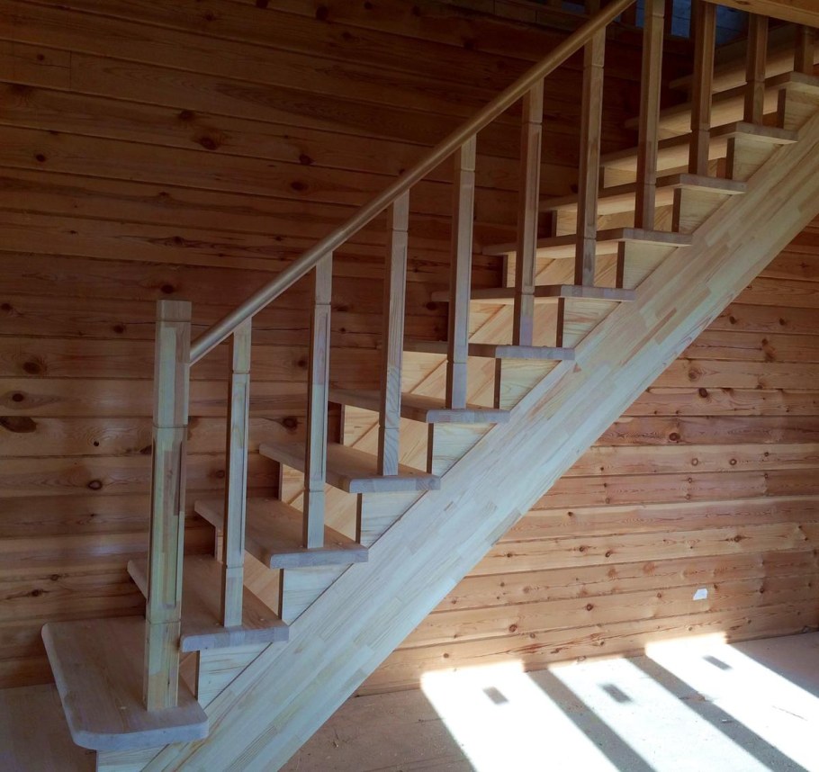 Одномаршевая лестница на 2 этаж