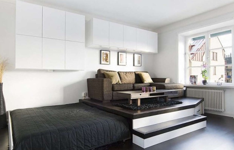 Спальное место на подиуме