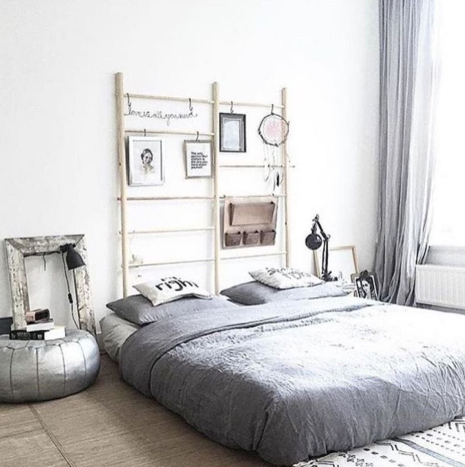 Спальня с матрасом на полу