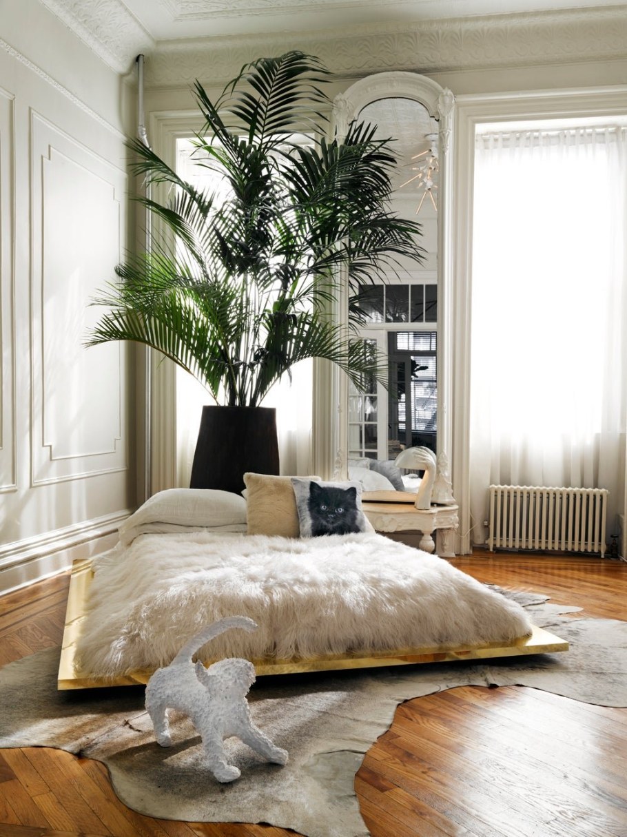 Спальня с матрасом на полу