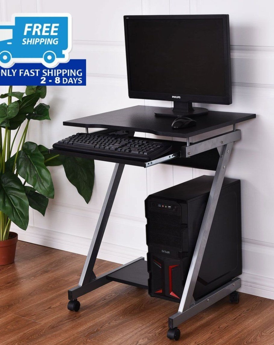 Маленькие компьютерные столы