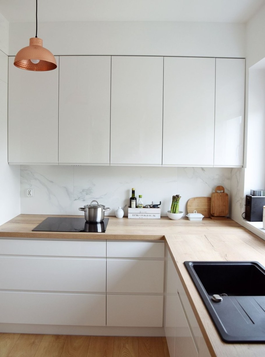 Белая кухня ikea глянец