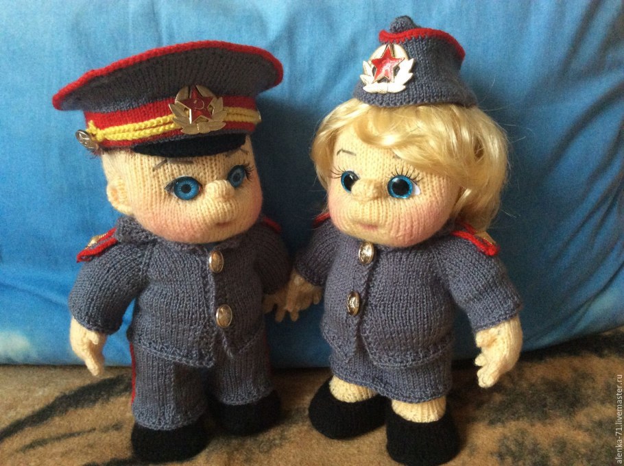 Вязаные игрушки военные