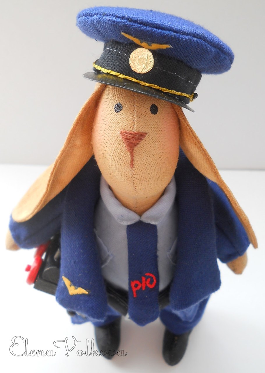 Кукла в форме железнодорожника