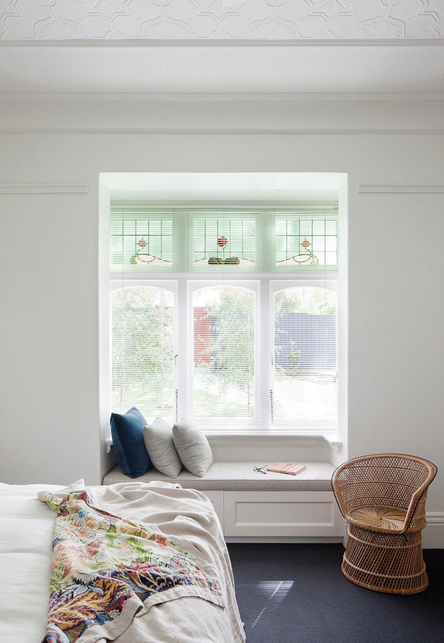 Подушка на подоконник