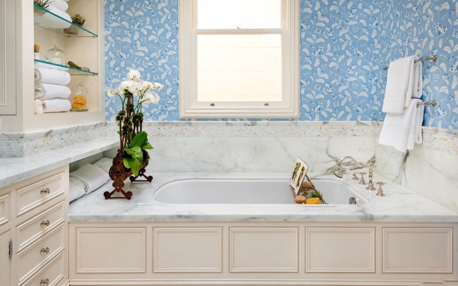 Обои для ванной комнаты