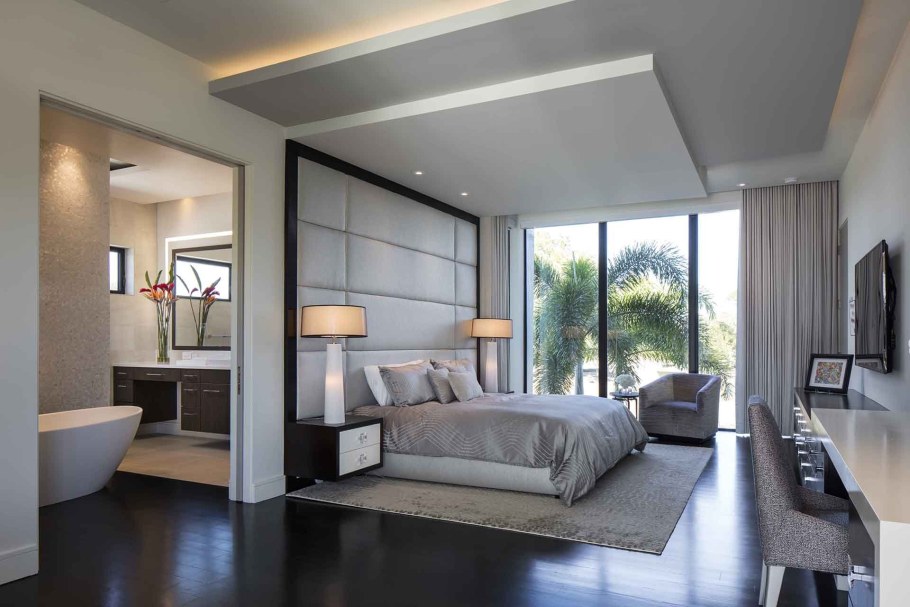 Спальня с панорамными окнами