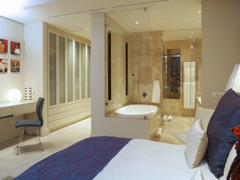 Спальня с ванной комнатой и гардеробной