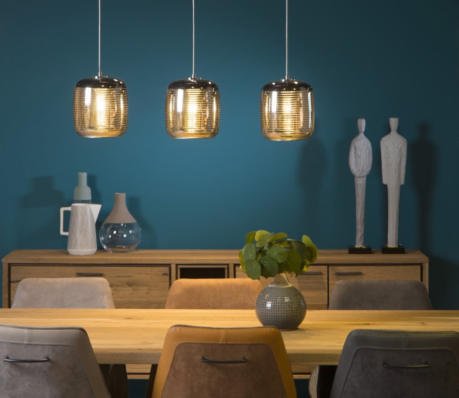 Светильник над столом