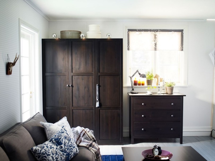 Шкаф икеа ХЕМНЭС платяной