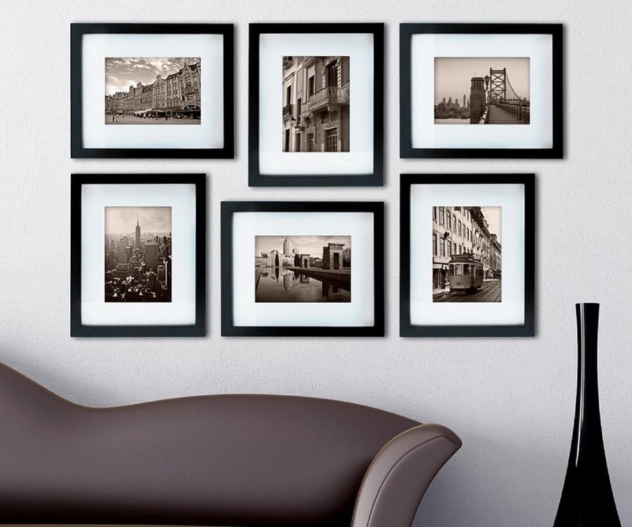 Композиция картин на стене