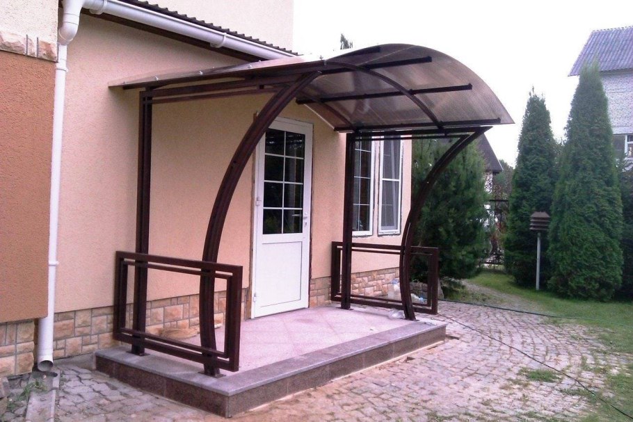 Крыльцо с навесом