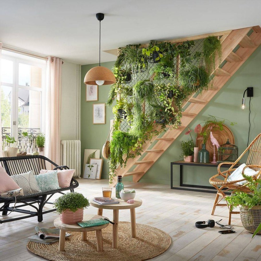 Гостиная с растениями