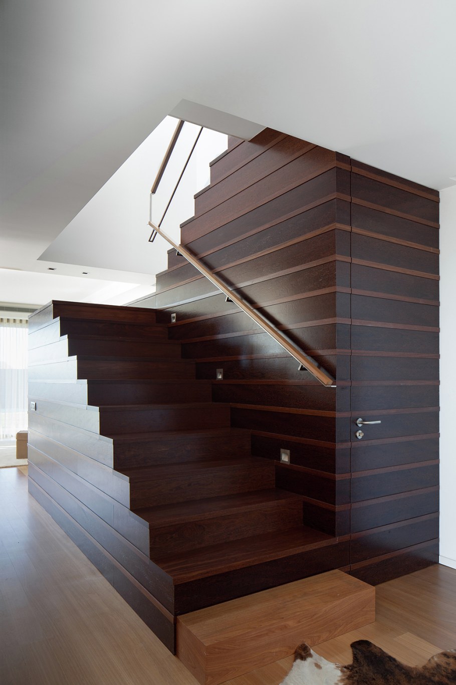 Забежная двухмаршевая лестница