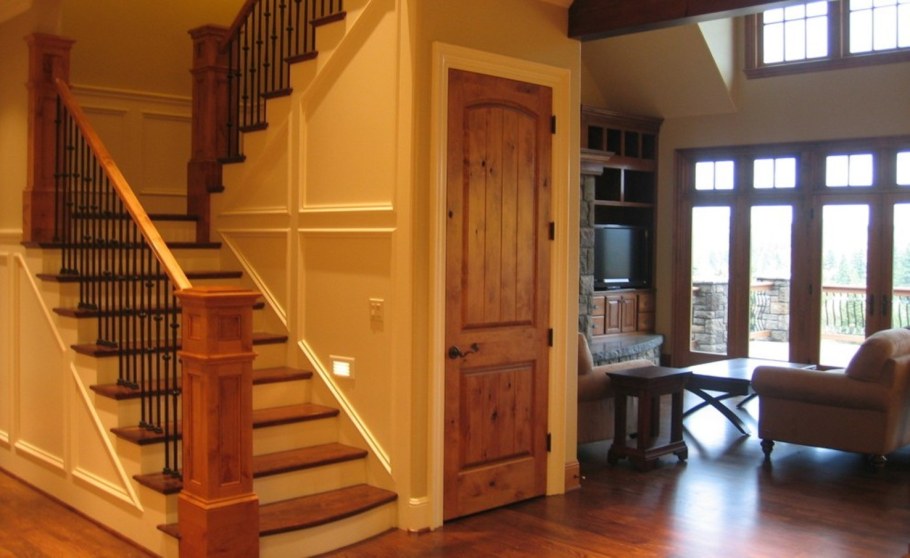 Двухмаршевые лестницы на второй этаж в частном доме