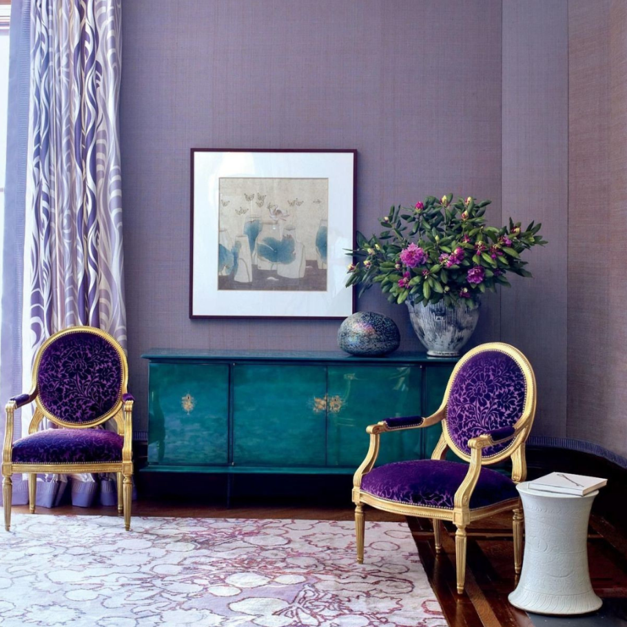 Сочетание голубого цвета и фиолетового в интерьере