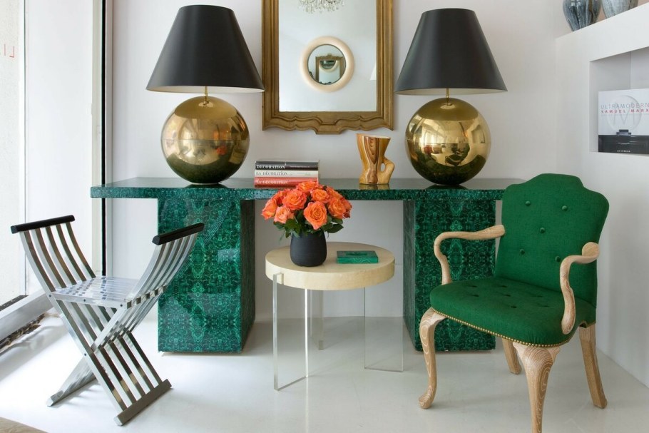 Сочетание зеленого и золотого в интерьере