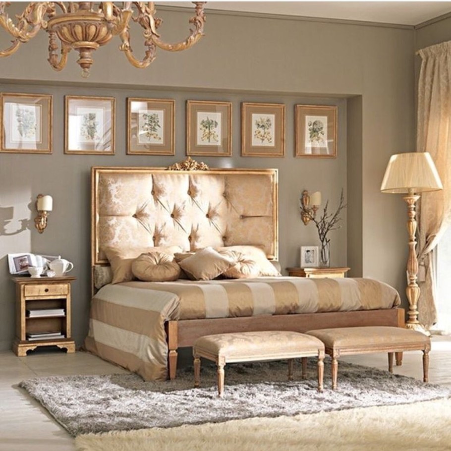 Спальня в золотых тонах