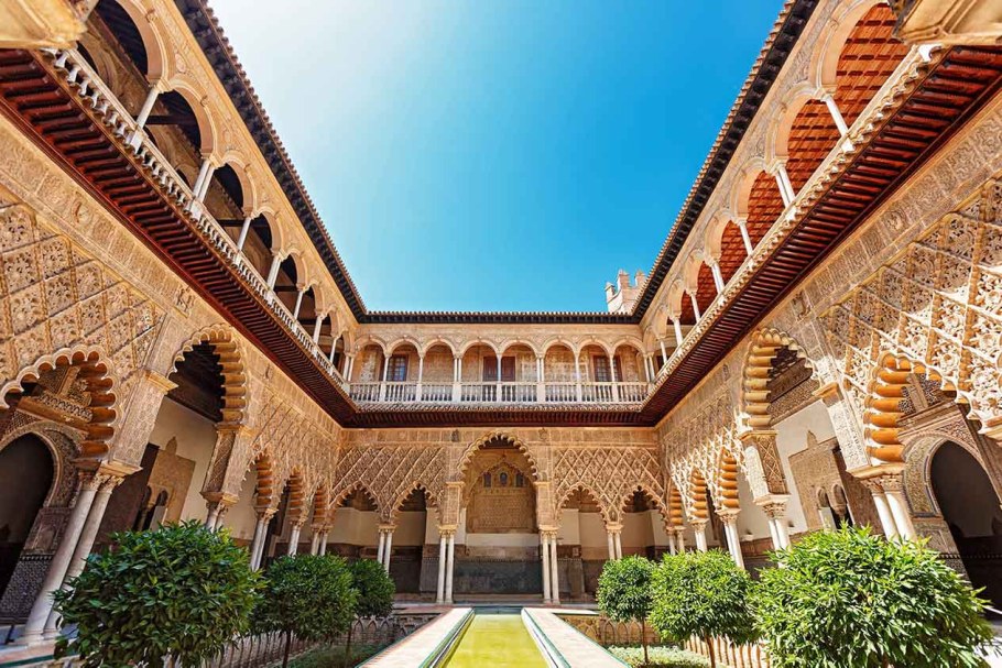 Дворец Алькасар-де-Севилья