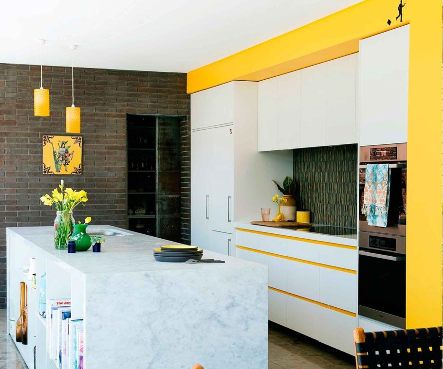 Желтые акценты в интерьере кухни
