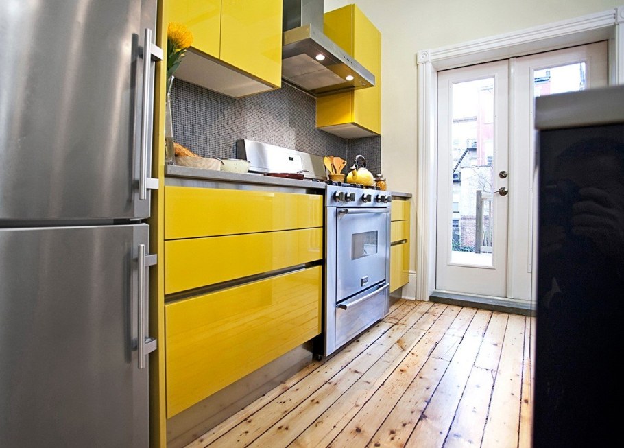 Кухня в желто серых тонах