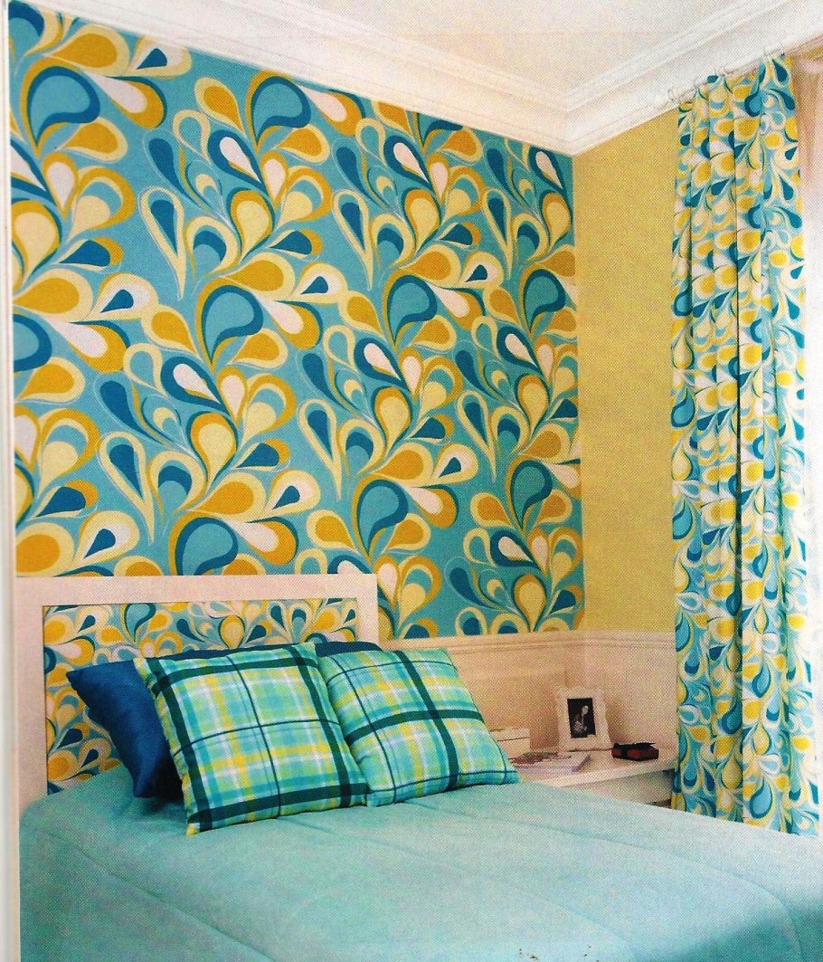 Стены обтянутые тканью