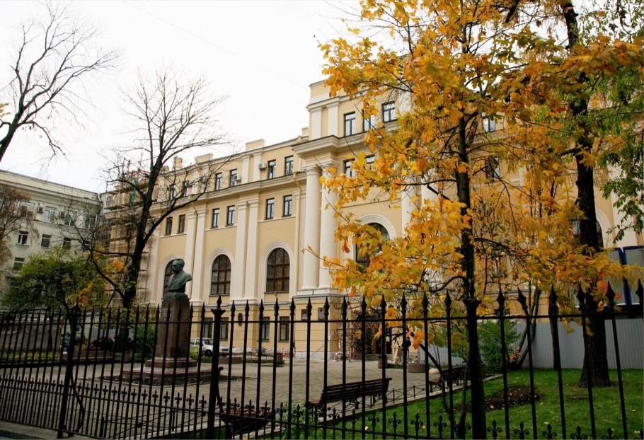 Александринская больница Брюллов