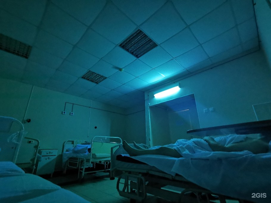 Больничная палата ночью