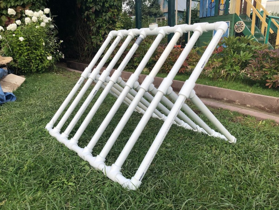 Изделия из пластиковых труб для дачи