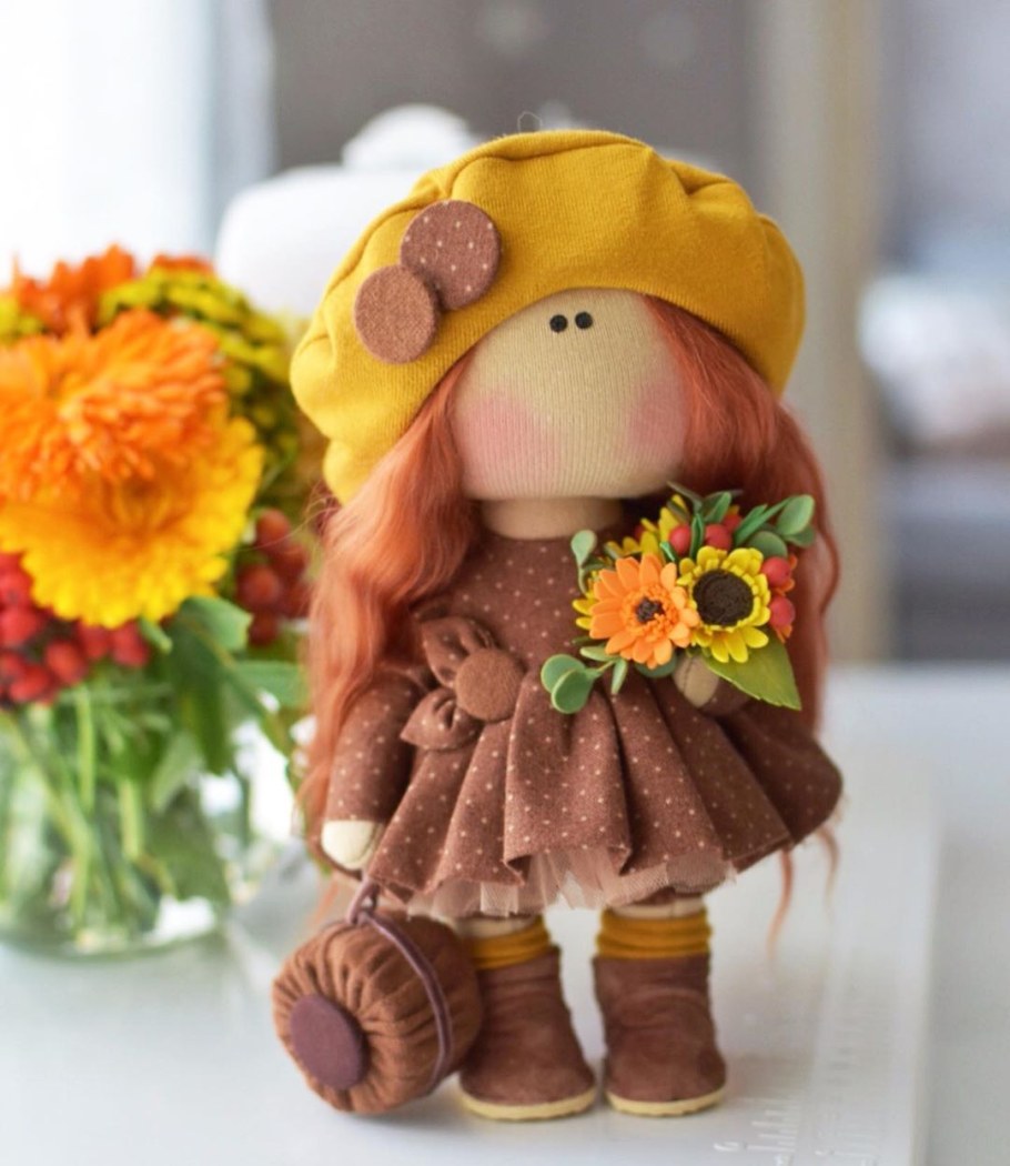 Текстильная кукла осень