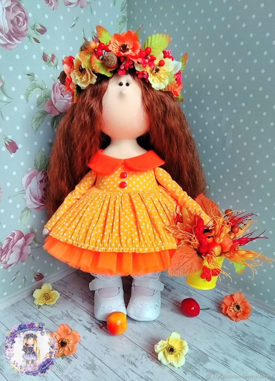 Текстильная кукла осень