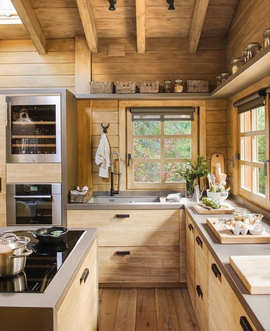 Кухня в бревенчатом доме